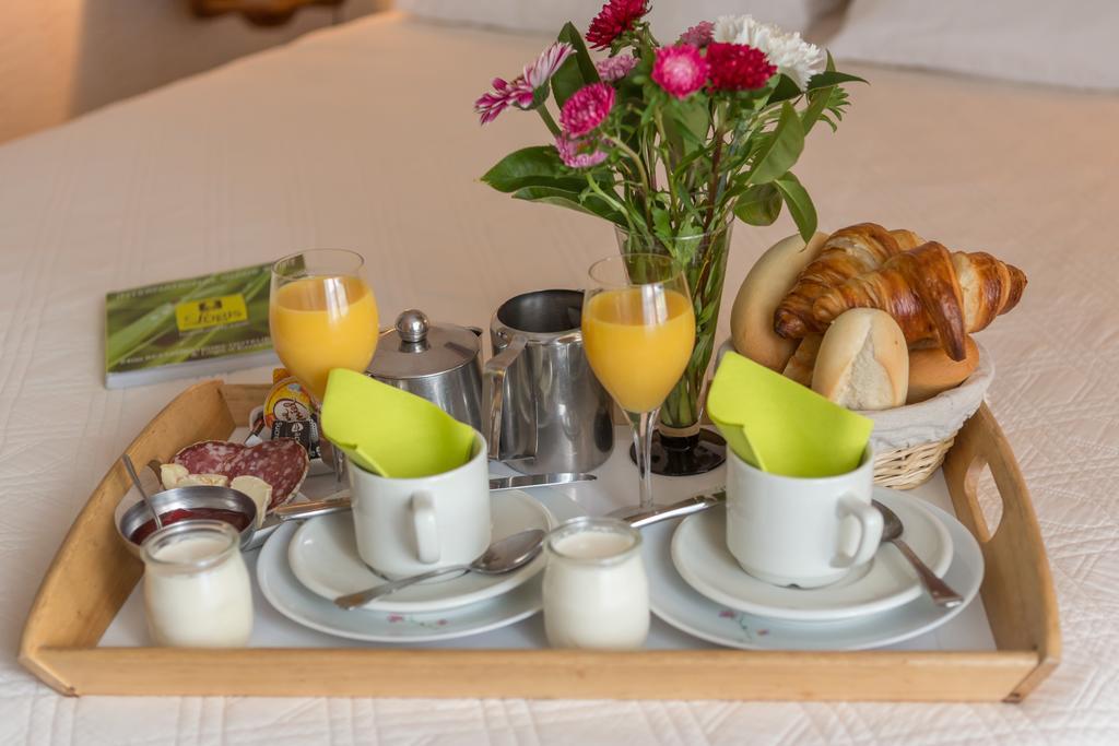 Hotel Restaurant La Braisiere Saint-Romain  Buitenkant foto