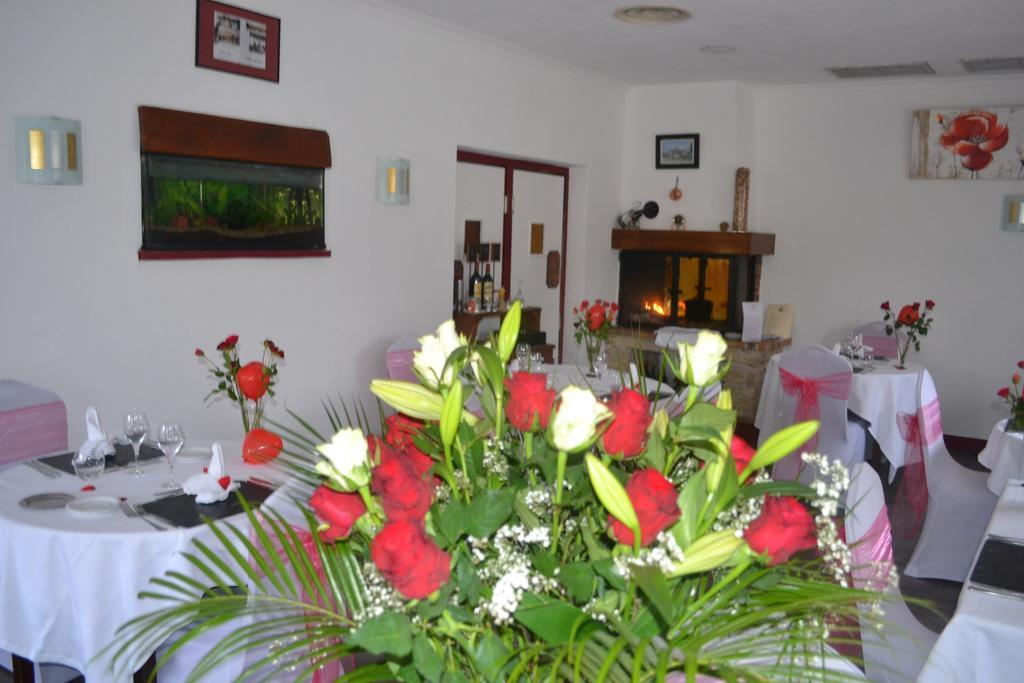 Hotel Restaurant La Braisiere Saint-Romain  Buitenkant foto