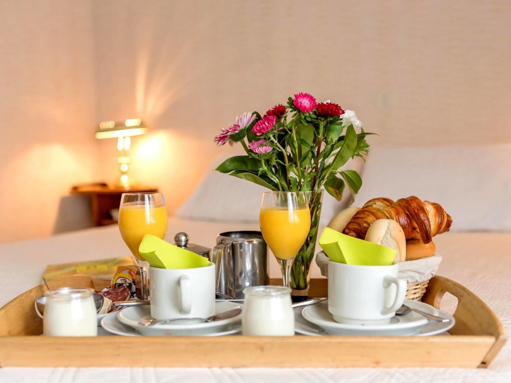 Hotel Restaurant La Braisiere Saint-Romain  Buitenkant foto