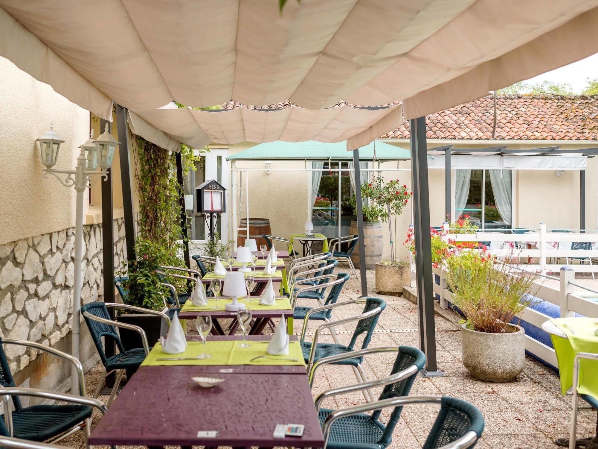 Hotel Restaurant La Braisiere Saint-Romain  Buitenkant foto
